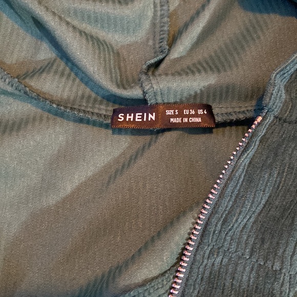 Green corduroy cropped jacket. Shein brand, size small. - Picture 3 of 5